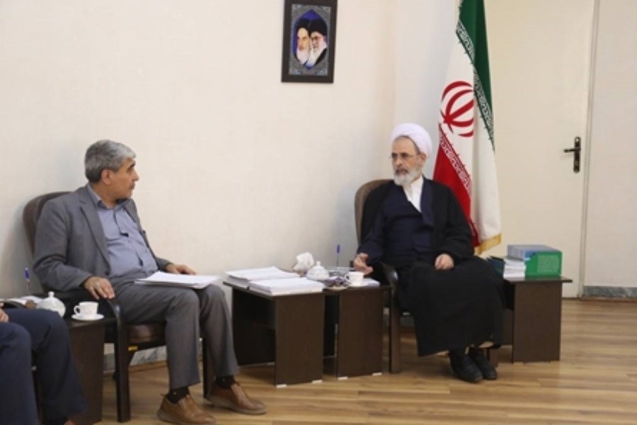 مدیر حوزه‌های علمیه از تلاش های جامعه پزشکی و اقدامات جهادی وزیر بهداشت قدردانی کرد