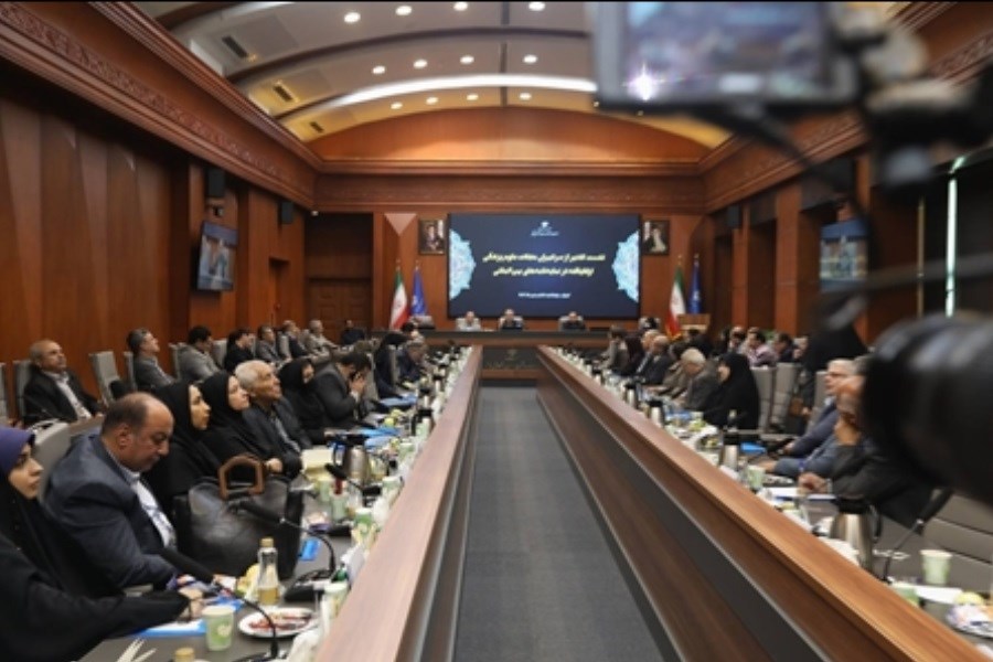 تصویر برگزاری نشست تقدیر از سردبیران مجلات علوم پزشکی ارتقا یافته در نمایه نامه های بین المللی