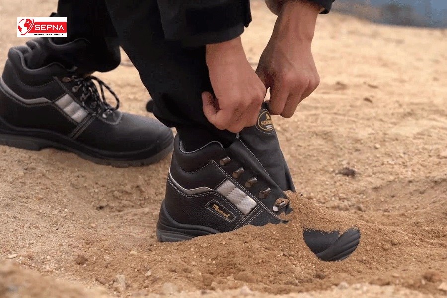 چالش‌ها و فرصت‌ها در صنعت کفش ایمنی؛ از الزامات قانونی تا زیبایی‌شناسی مدرن