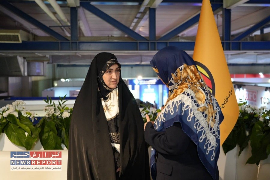 بازدید سمیه رفیعی، نماینده مجلس، از غرفه شرکت توزیع نیروی برق استان تهران