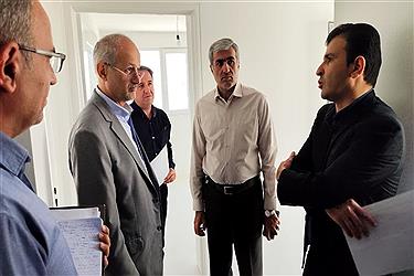تصویر بازدید رئیس هیات عامل صندوق ملی مسکن از روند پیشرفت‌ پروژه های نهضت ملی مسکن در ماهدشت