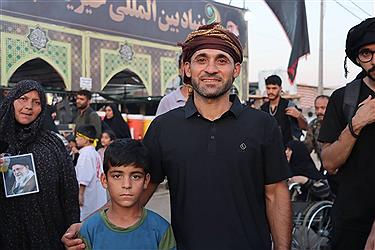 تصویر موکب آبشار عاطفه‌ها در مسیر نجف به کربلا؛ ثبت خاطرات ماندگار اربعین (بخش اول)