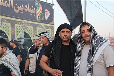 تصویر موکب آبشار عاطفه‌ها در مسیر نجف به کربلا؛ ثبت خاطرات ماندگار اربعین (بخش اول)