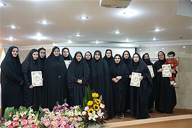 تصویر سفره امام رضا(ع) در پایتخت؛ گردهمایی خادمان آبشار عاطفه‌ها برای رفع محرومیت